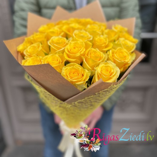 Bouquet of yellow roses