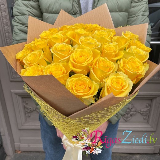 Bouquet of yellow roses