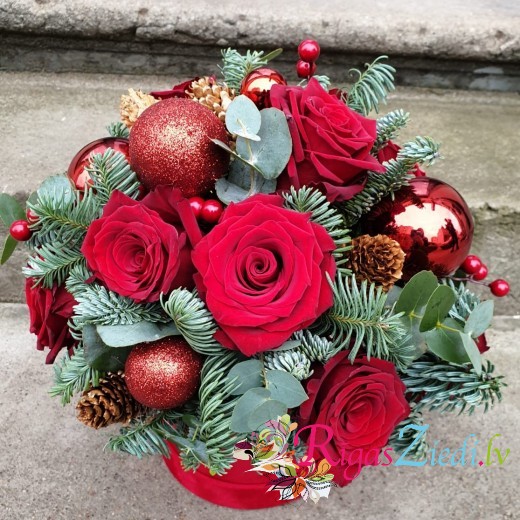 Svētku kompozīcija