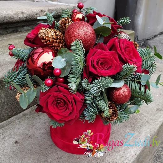 Svētku kompozīcija