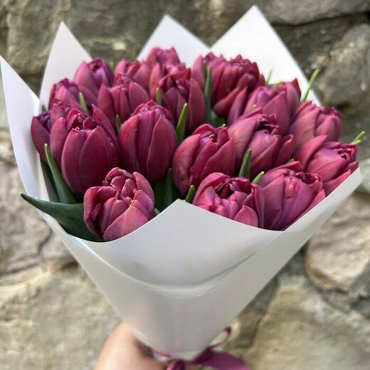 Violet Romance &ndash; букет махровых тюльпанов