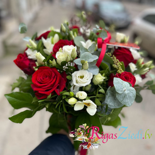 Classic flower bouquet Dewlet