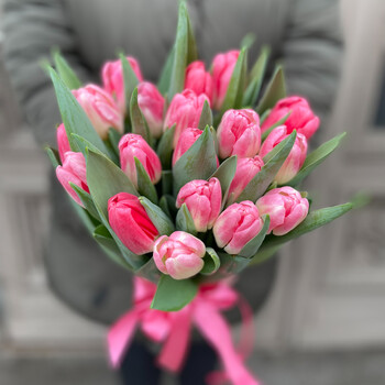 Букет из розовых тюльпанов