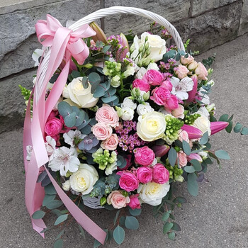 Ziedu grozs pasteļtoņos