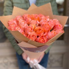 Bouquet of light salmon roses