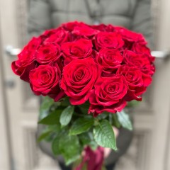 Букет красных роз, длина 50 - 80 см.