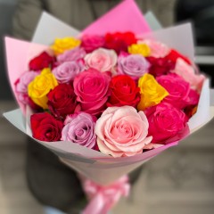 Bouquet of mixed color 50 cm long roses