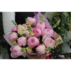 Букет из розовых пионов Sarah Bernard 