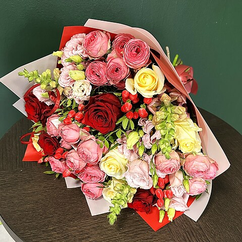 Seasonal flower bouquet #18 top view