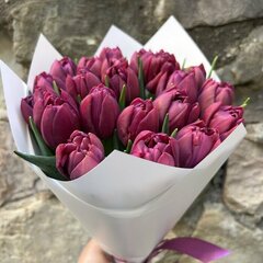 Violet Romance &ndash; букет махровых тюльпанов