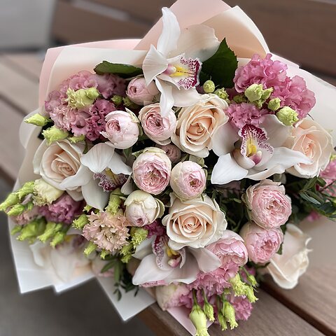 A bouquet of flowers Tenderness