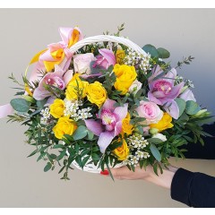 Flower basket for mom
