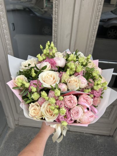 Ziedu pu&scaron;ķis ar piegādi Rīgā - Rīgas Ziedi